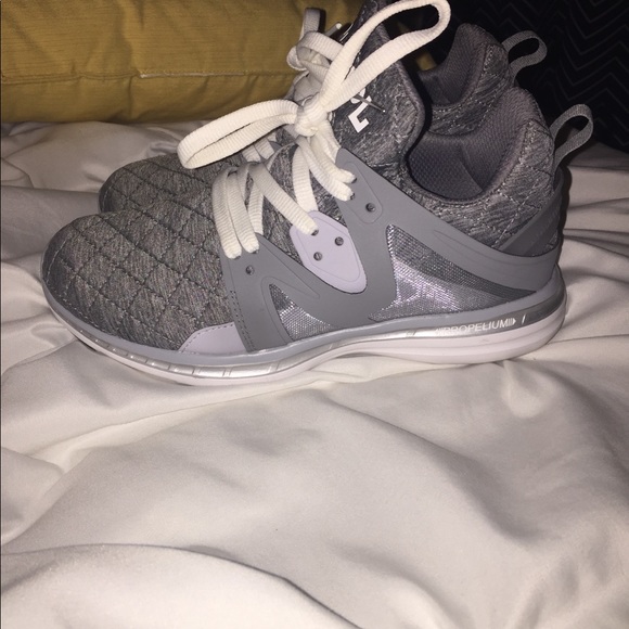 APL gray quilted ascend - Picture 2 of 5